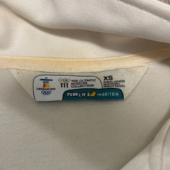 Aritzia White Zip-Up Jacket - Picture 2 of 4